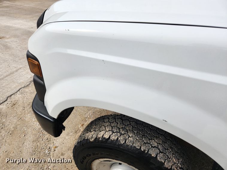 image for item JB9552 2008 Ford F250 Super Duty XL  pickup truck