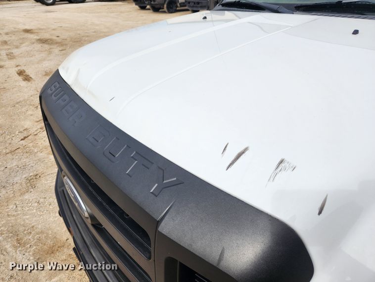 image for item JB9552 2008 Ford F250 Super Duty XL  pickup truck