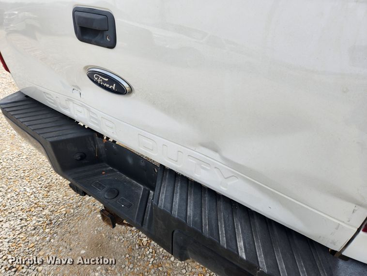 image for item JB9552 2008 Ford F250 Super Duty XL  pickup truck