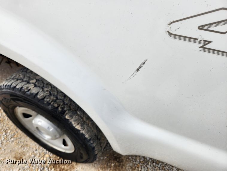 image for item JB9552 2008 Ford F250 Super Duty XL  pickup truck