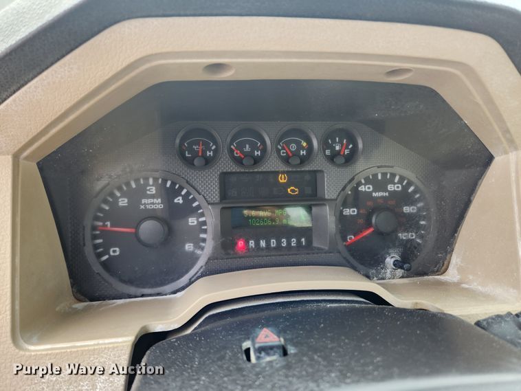 image for item JB9552 2008 Ford F250 Super Duty XL  pickup truck