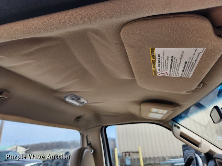 image for item JB9552 2008 Ford F250 Super Duty XL  pickup truck