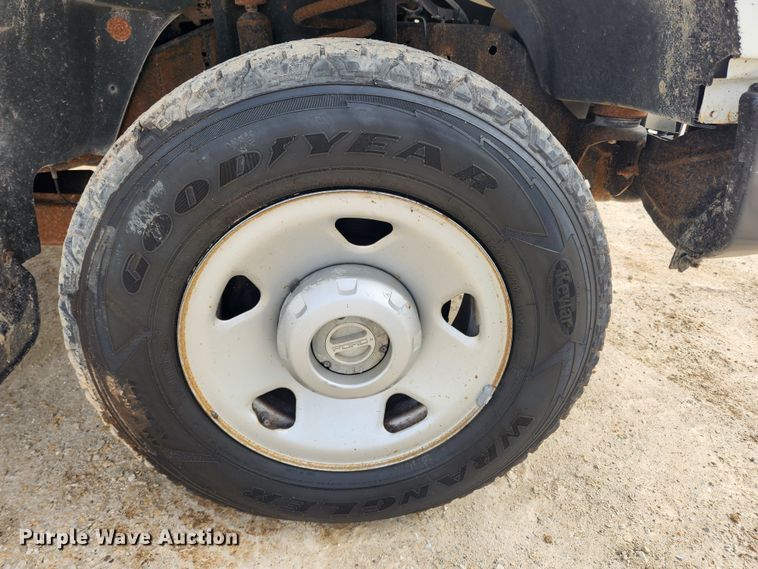 image for item JB9552 2008 Ford F250 Super Duty XL  pickup truck