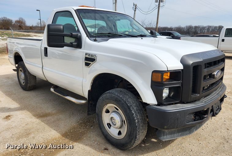 image for item JB9553 2008 Ford F250 Super Duty XL  pickup truck