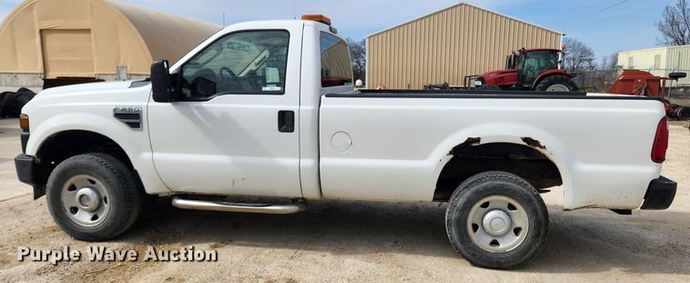 image for item JB9553 2008 Ford F250 Super Duty XL  pickup truck
