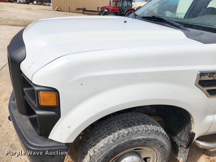 image for item JB9553 2008 Ford F250 Super Duty XL  pickup truck