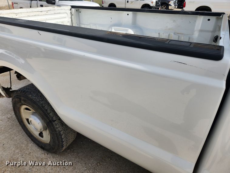 image for item JB9553 2008 Ford F250 Super Duty XL  pickup truck