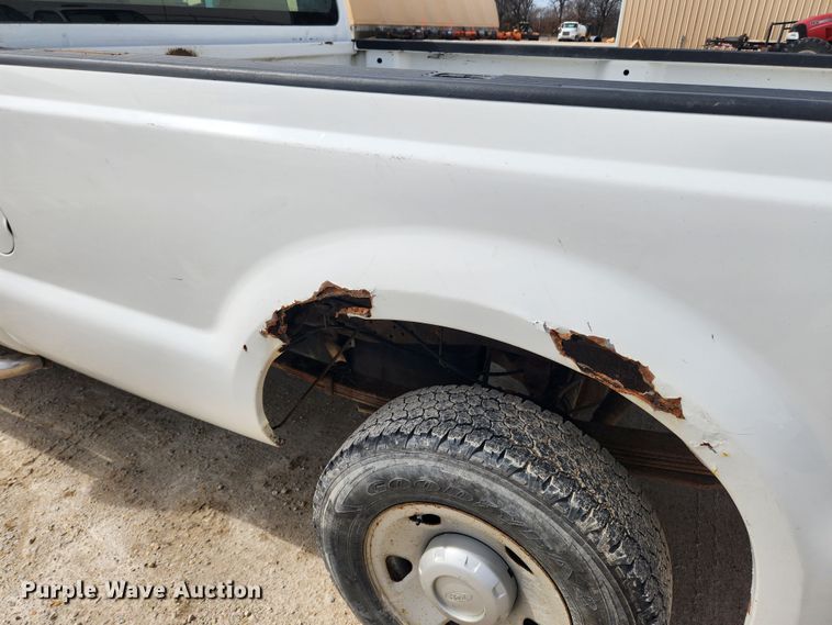 image for item JB9553 2008 Ford F250 Super Duty XL  pickup truck