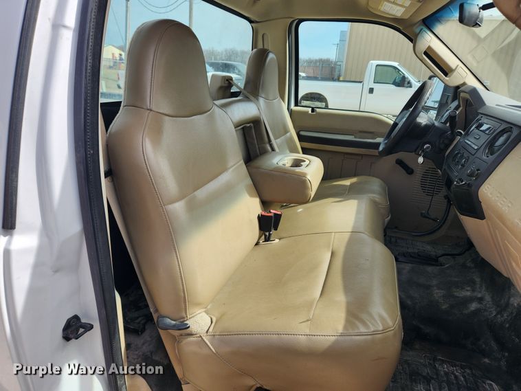 image for item JB9553 2008 Ford F250 Super Duty XL  pickup truck