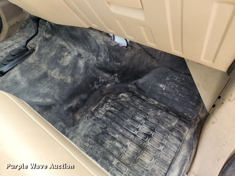 image for item JB9553 2008 Ford F250 Super Duty XL  pickup truck