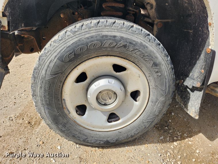 image for item JB9553 2008 Ford F250 Super Duty XL  pickup truck