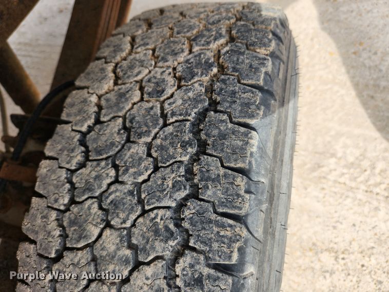 image for item JB9553 2008 Ford F250 Super Duty XL  pickup truck