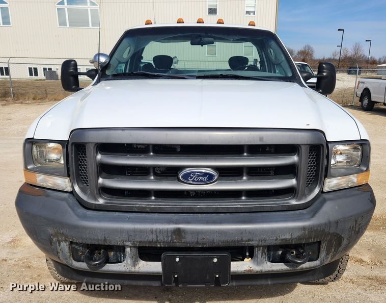 image for item JB9554 2003 Ford F350 Super Duty XL  utility bed pickup truck