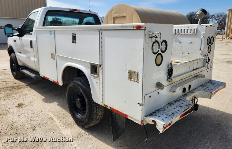 image for item JB9554 2003 Ford F350 Super Duty XL  utility bed pickup truck