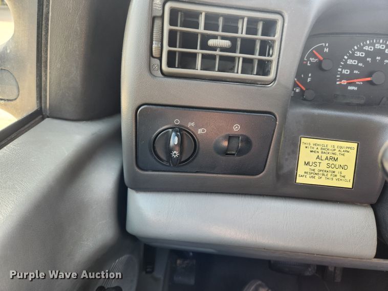 image for item JB9554 2003 Ford F350 Super Duty XL  utility bed pickup truck