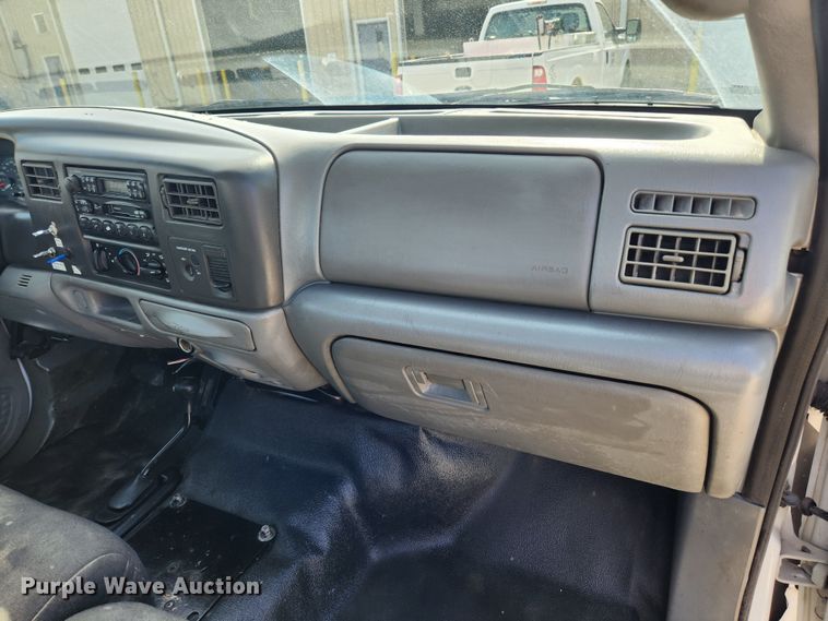 image for item JB9554 2003 Ford F350 Super Duty XL  utility bed pickup truck