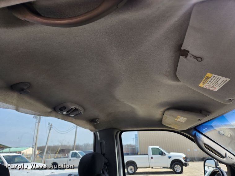 image for item JB9554 2003 Ford F350 Super Duty XL  utility bed pickup truck