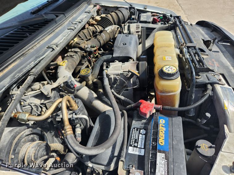 image for item JB9554 2003 Ford F350 Super Duty XL  utility bed pickup truck