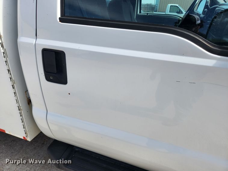 image for item JB9554 2003 Ford F350 Super Duty XL  utility bed pickup truck