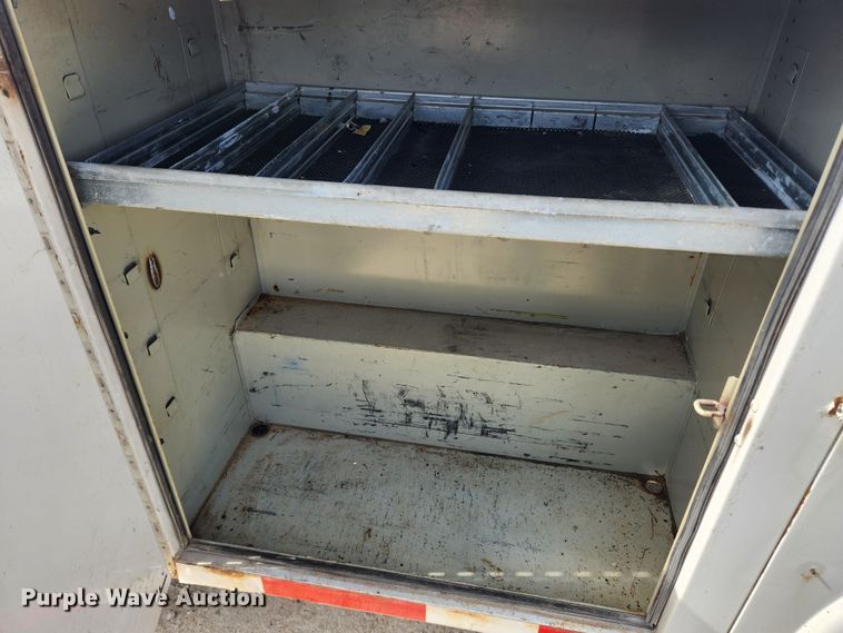 image for item JB9554 2003 Ford F350 Super Duty XL  utility bed pickup truck