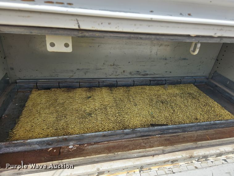 image for item JB9554 2003 Ford F350 Super Duty XL  utility bed pickup truck