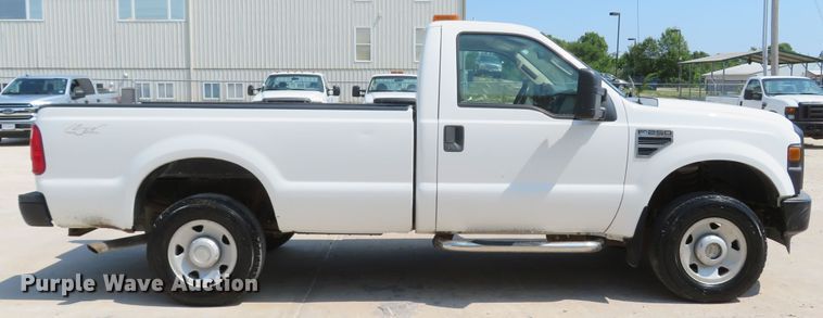image for item JB9555 2008 Ford F250 Super Duty XL  pickup truck
