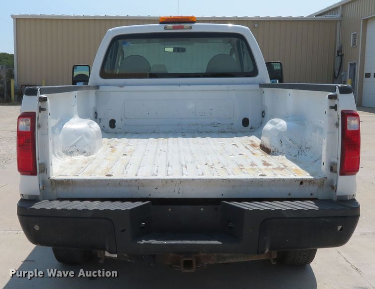 image for item JB9555 2008 Ford F250 Super Duty XL  pickup truck