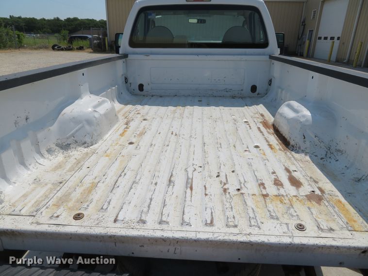 image for item JB9555 2008 Ford F250 Super Duty XL  pickup truck