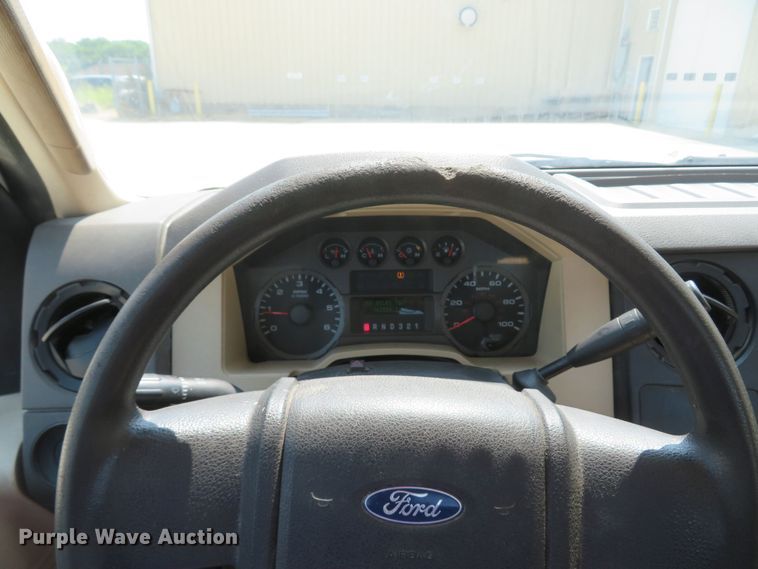 image for item JB9555 2008 Ford F250 Super Duty XL  pickup truck