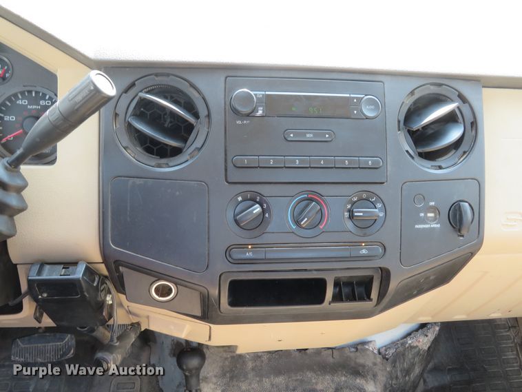 image for item JB9555 2008 Ford F250 Super Duty XL  pickup truck