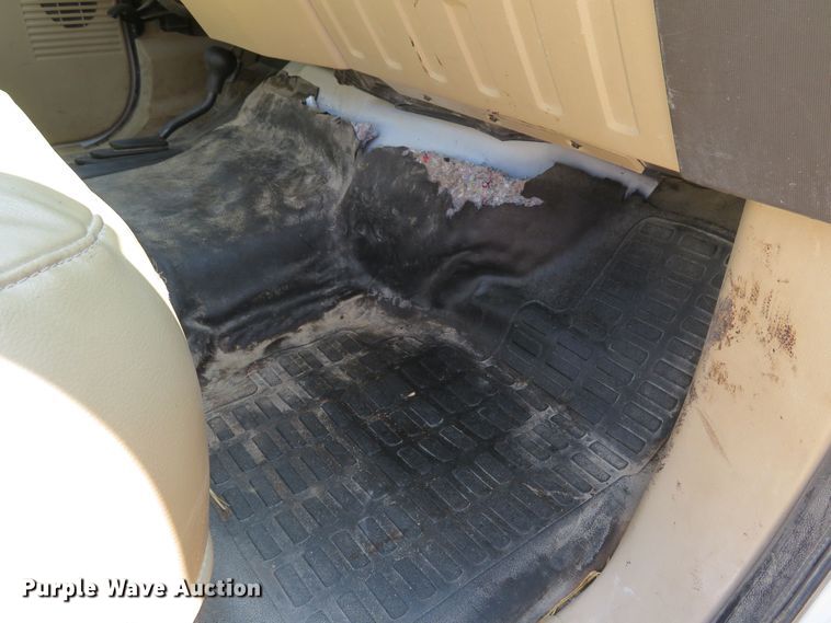 image for item JB9555 2008 Ford F250 Super Duty XL  pickup truck