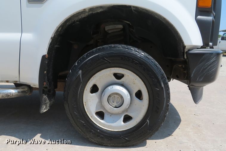 image for item JB9555 2008 Ford F250 Super Duty XL  pickup truck