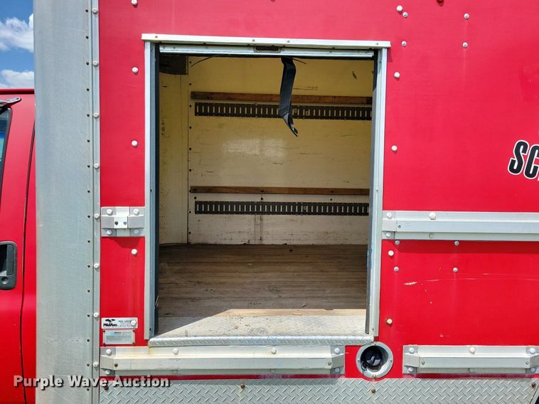 image for item JO9199 1998 GMC Savana 3500 Cargo  box truck