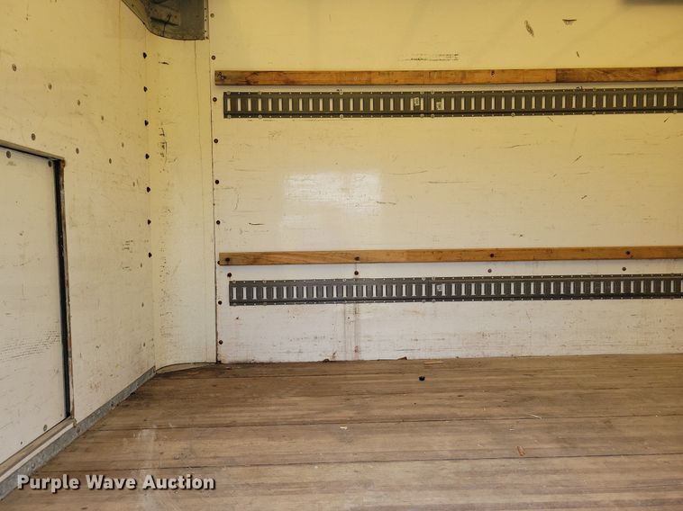 image for item JO9199 1998 GMC Savana 3500 Cargo  box truck