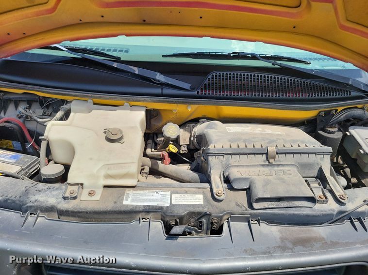 image for item JO9199 1998 GMC Savana 3500 Cargo  box truck