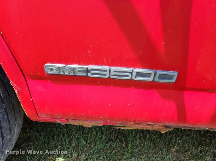 image for item JO9199 1998 GMC Savana 3500 Cargo  box truck