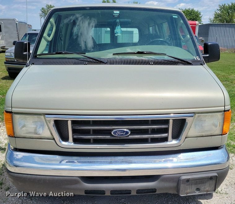 image for item JO9200 2005 Ford E150 XLT  van