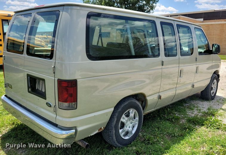image for item JO9200 2005 Ford E150 XLT  van