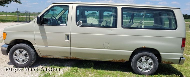 image for item JO9200 2005 Ford E150 XLT  van