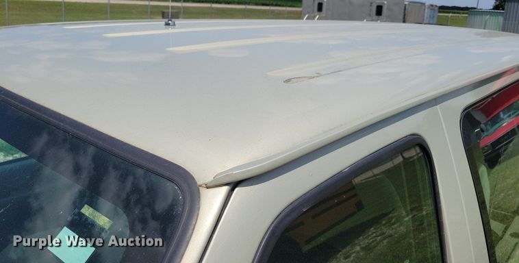 image for item JO9200 2005 Ford E150 XLT  van