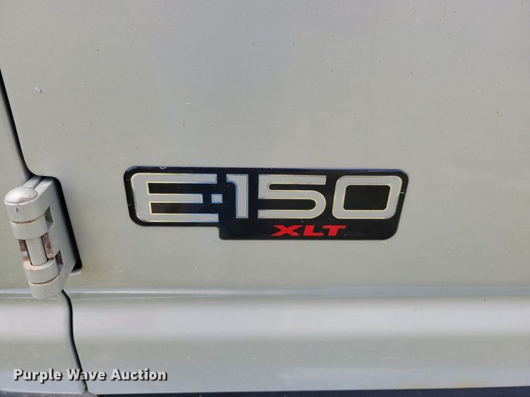 image for item JO9200 2005 Ford E150 XLT  van