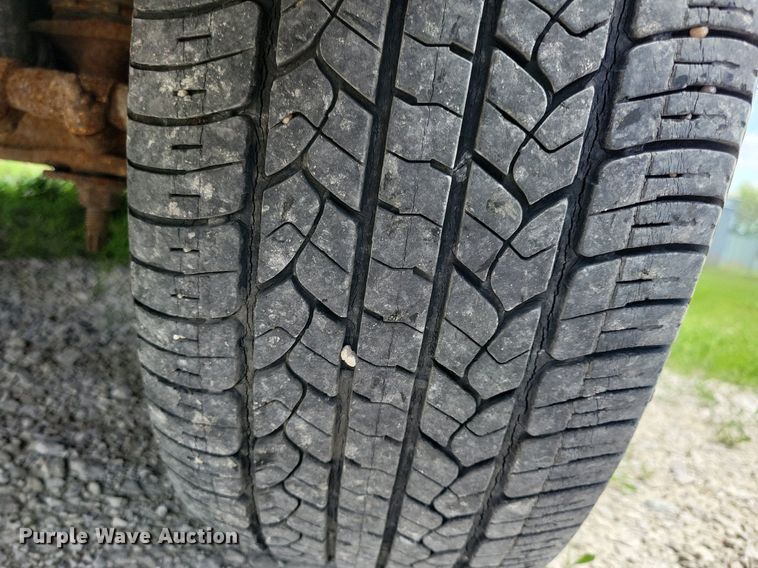 image for item JO9200 2005 Ford E150 XLT  van