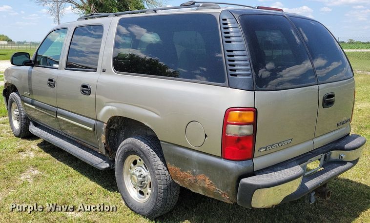 image for item JO9201 2000 Chevrolet Suburban 2500 LS  SUV