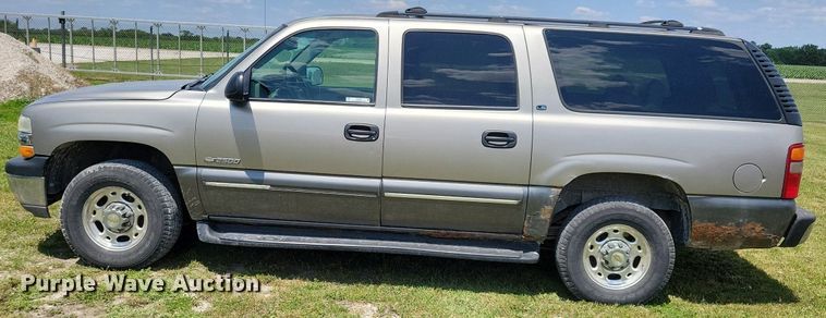 image for item JO9201 2000 Chevrolet Suburban 2500 LS  SUV