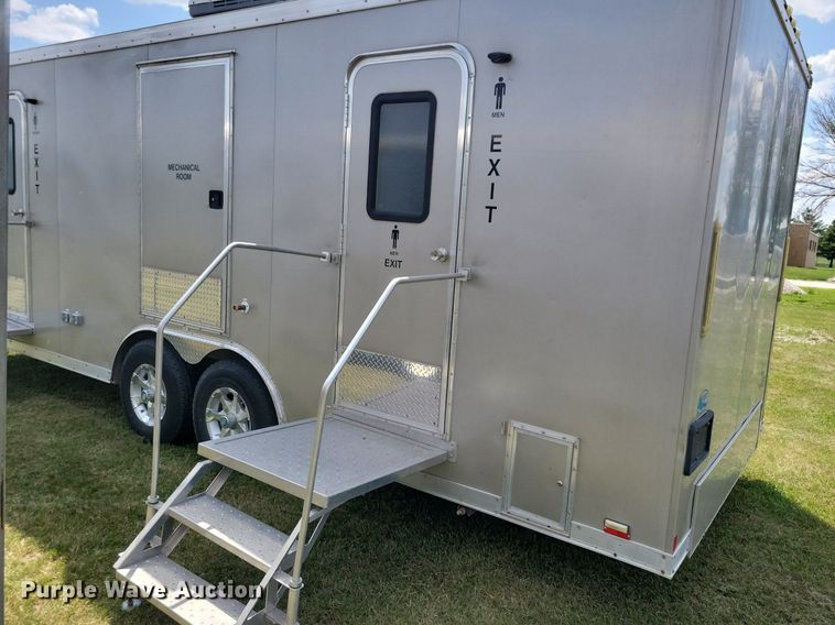 image for item JO9202 2010 Forest River  restroom trailer