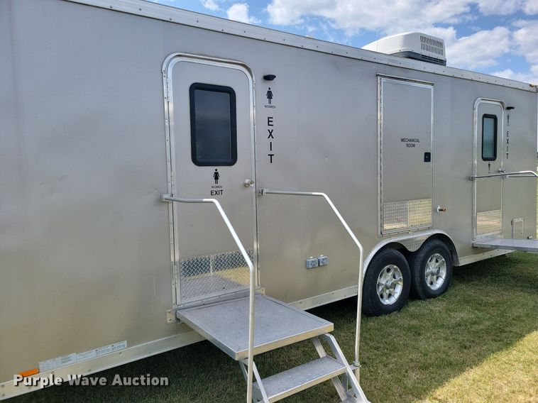 image for item JO9202 2010 Forest River  restroom trailer