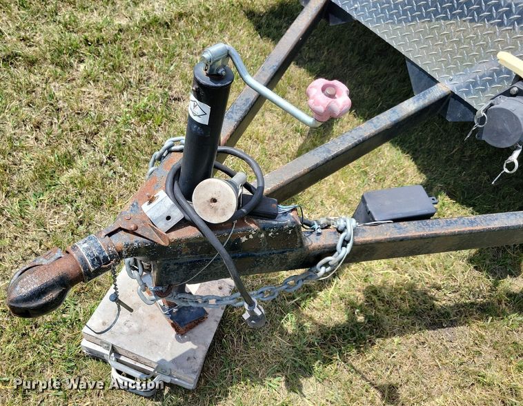 image for item JO9202 2010 Forest River  restroom trailer