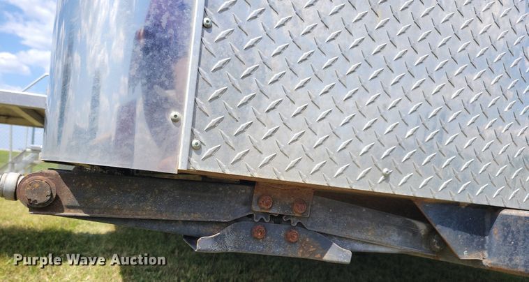 image for item JO9202 2010 Forest River  restroom trailer