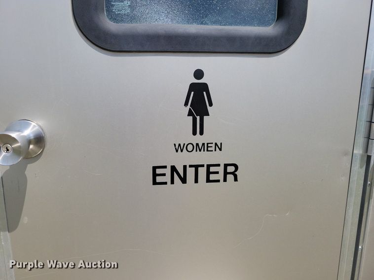 image for item JO9202 2010 Forest River  restroom trailer