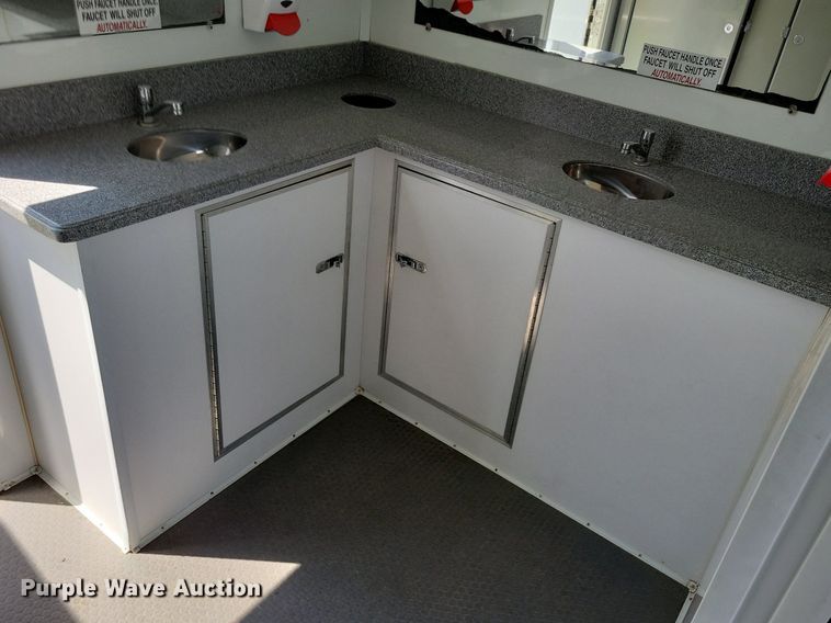 image for item JO9202 2010 Forest River  restroom trailer